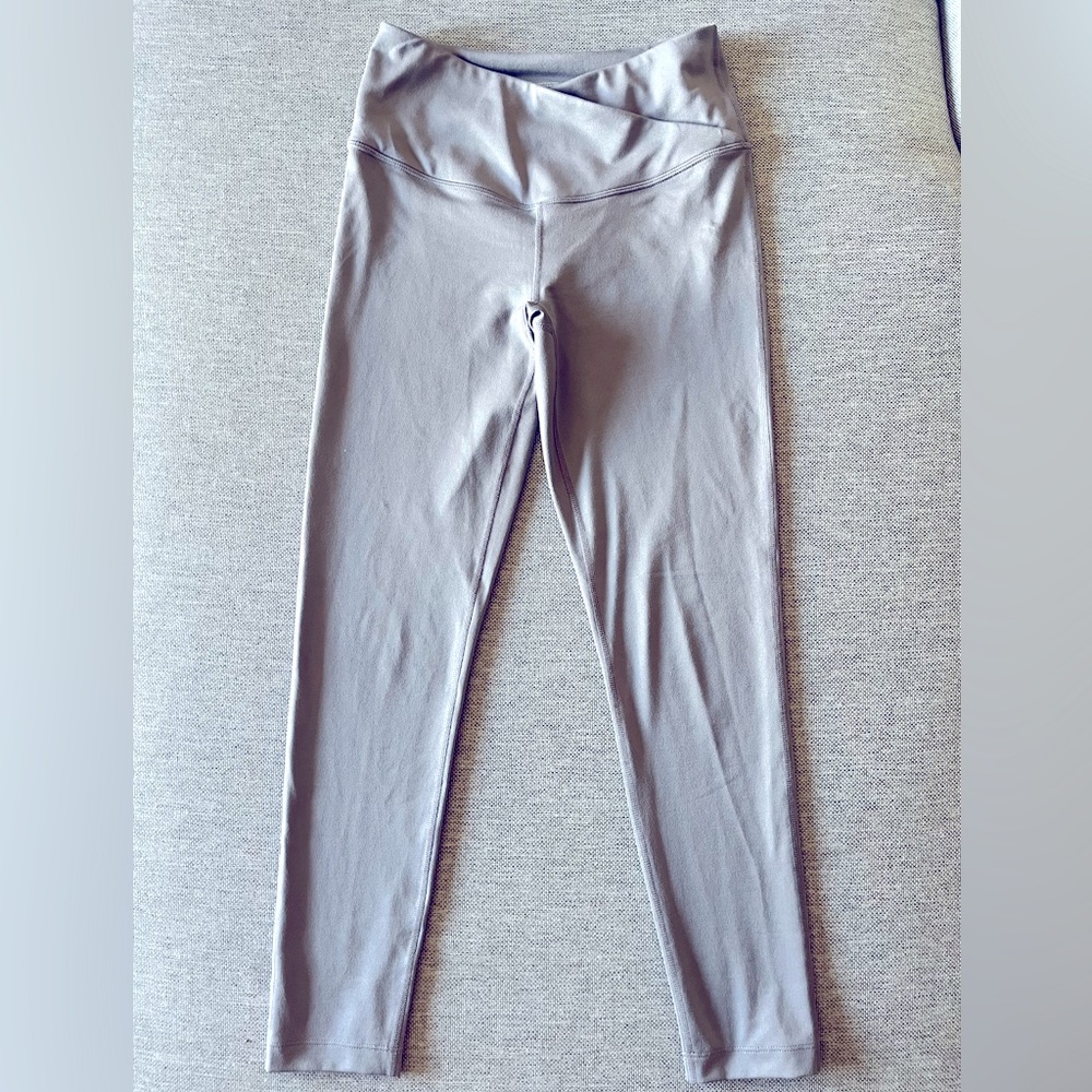 Zella Gray/Purple Crossover Front Leggings size S